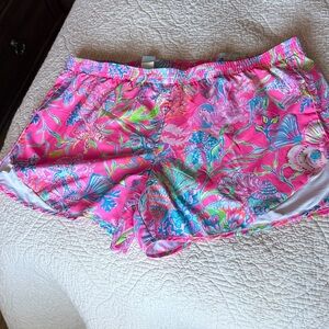 Lilly Pulitzer Luxletic Shorts Shell Me Something Good size XL